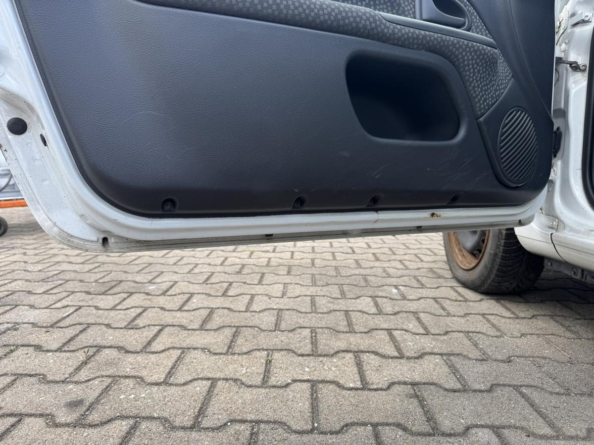 Renault Clio 2 original T&uuml;r vorn links OV369 Wei&szlig; 3-T&uuml;rer Bj.2009